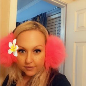 Meet your Posher, Robin